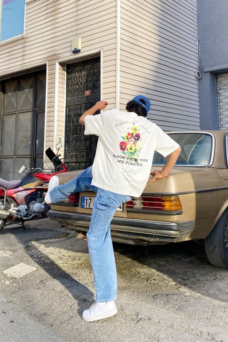 Flower Sırt Baskılı Krem Oversize Tshirt