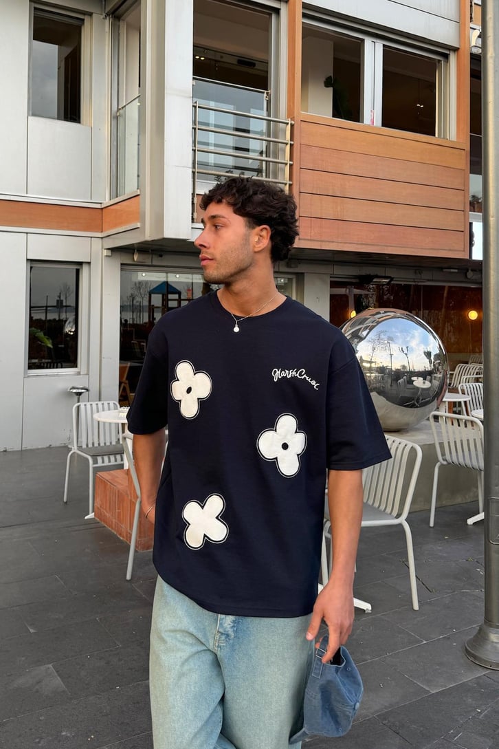 Flowers Nakışlı Oversize Tişört