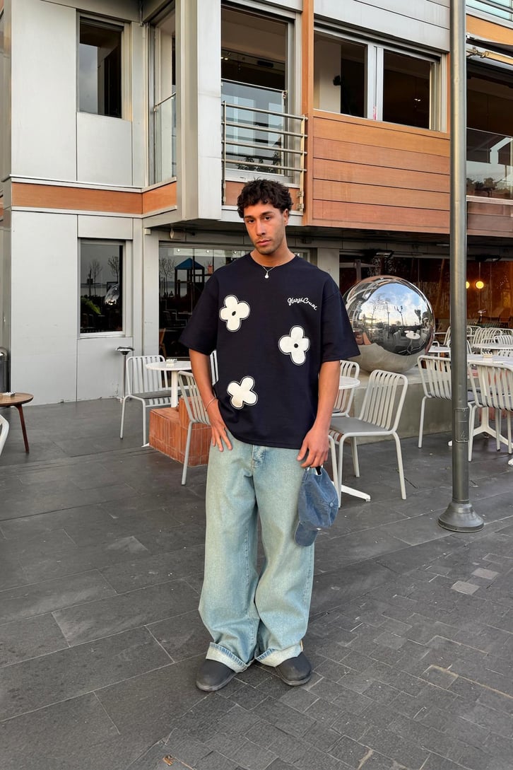 Flowers Nakışlı Oversize Tişört