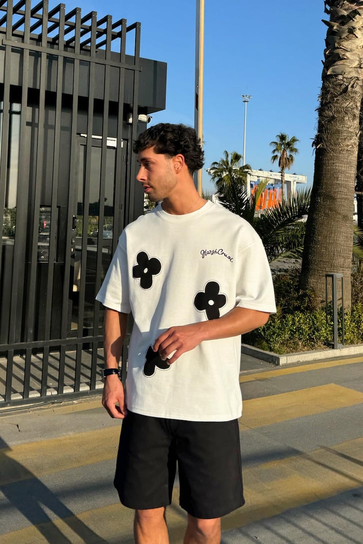 Flowers Nakışlı Oversize Tişört