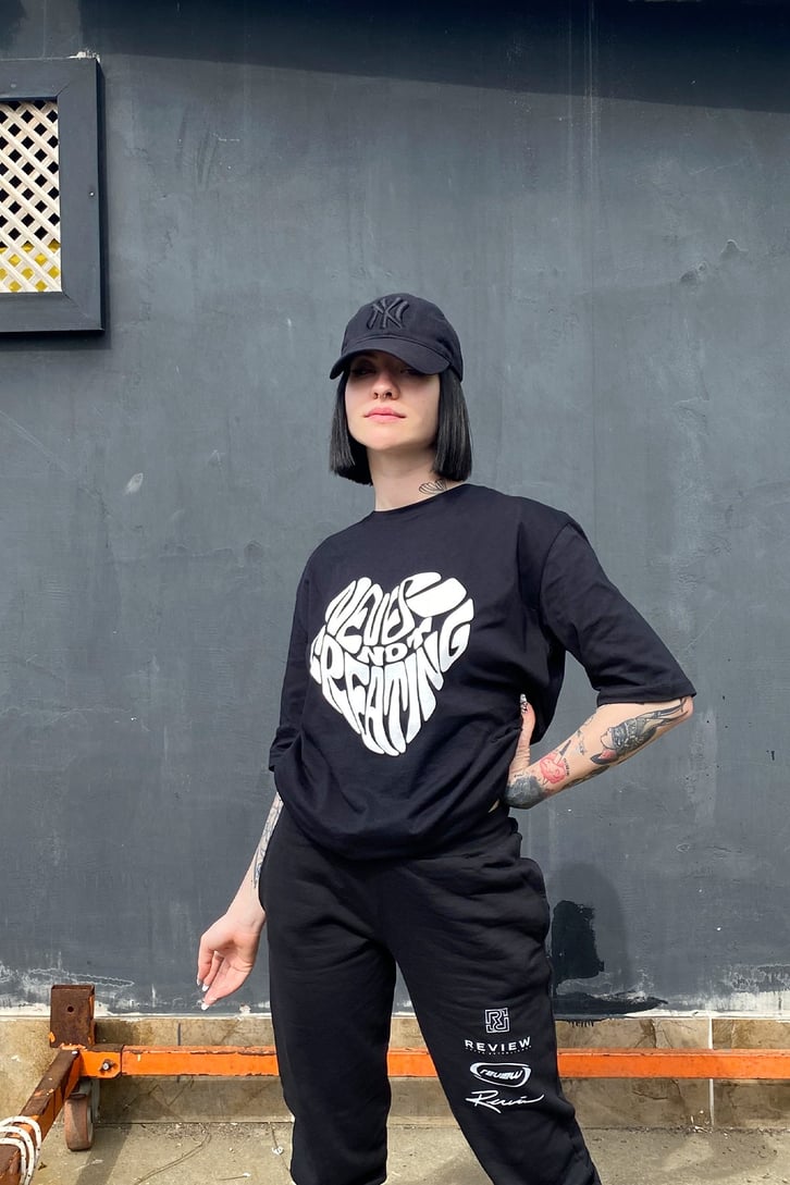 Fluid Font Baskılı Siyah Oversize Tshirt