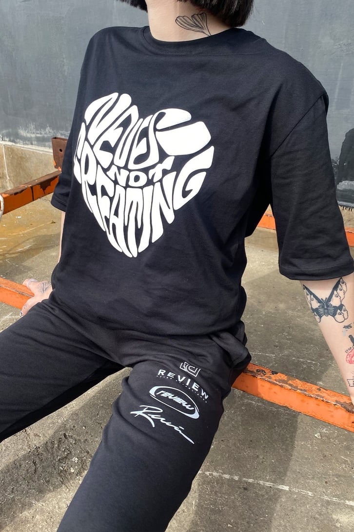 Fluid Font Baskılı Siyah Oversize Tshirt