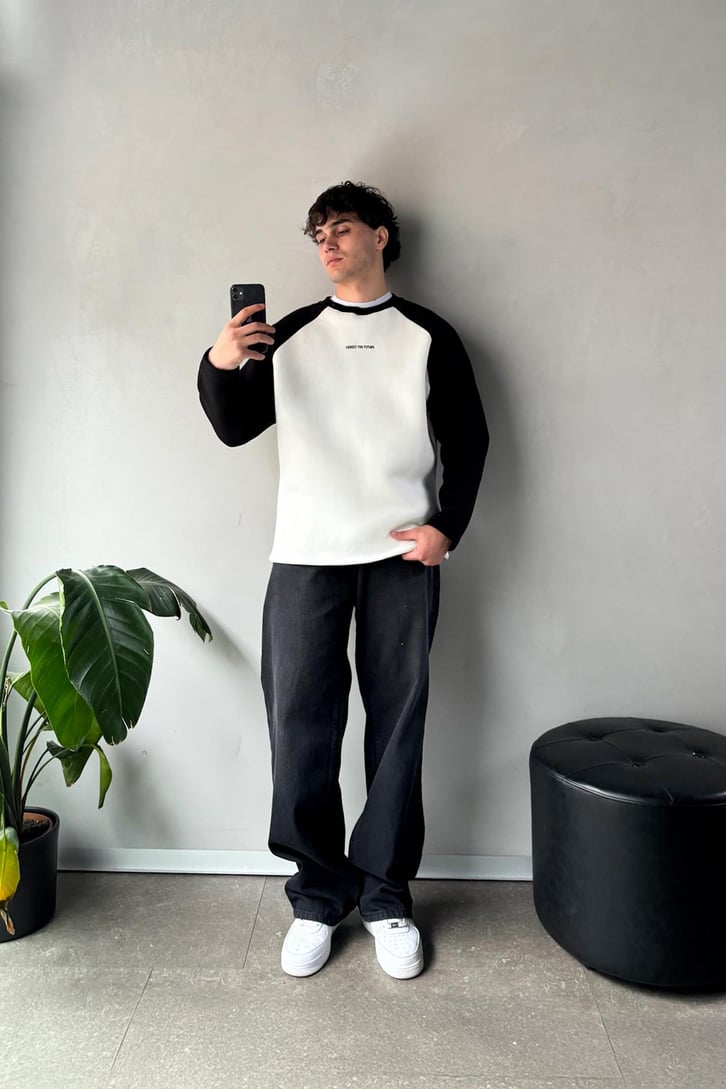 Forget The Future Reglan Kol Sweatshirt