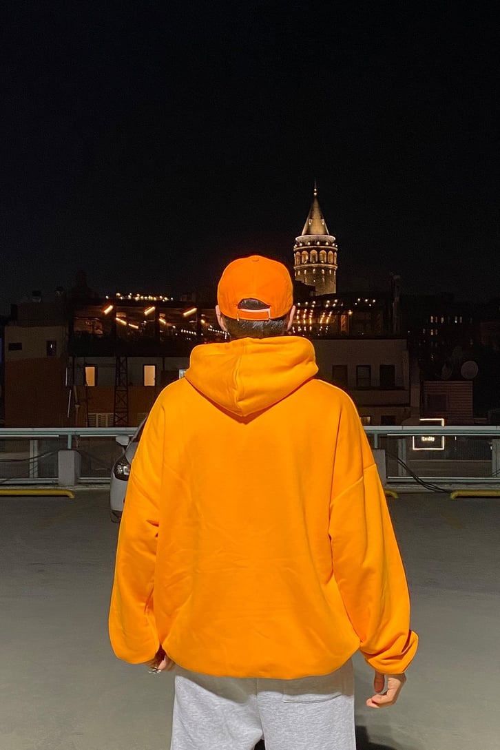 FREAK BASKILI OVERSIZE HOODIE