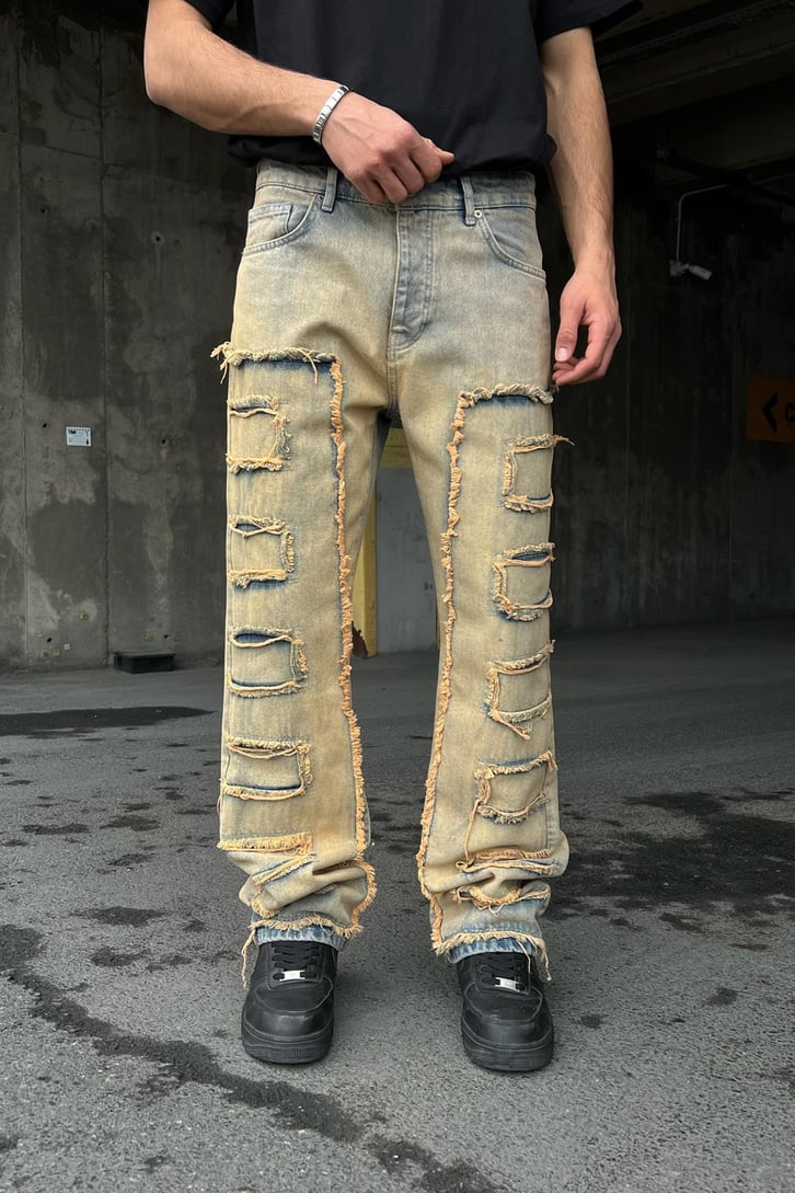 Fringe Details Acid Wash Jean