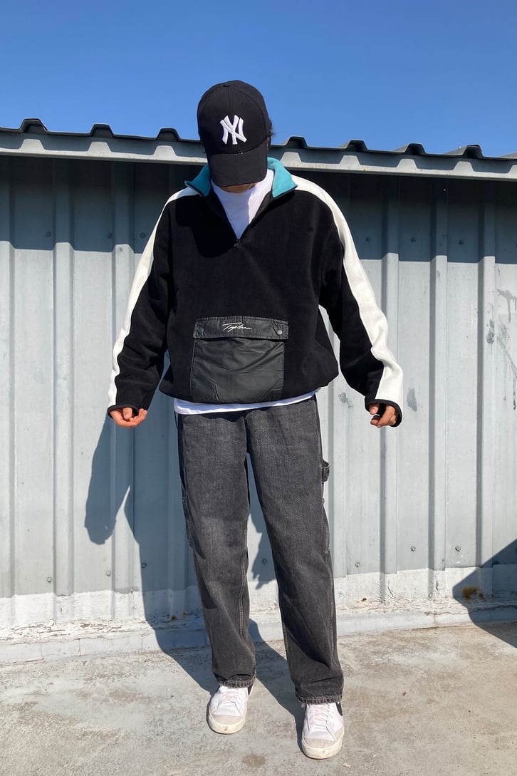 Front Pocket Oversize Black Fleece