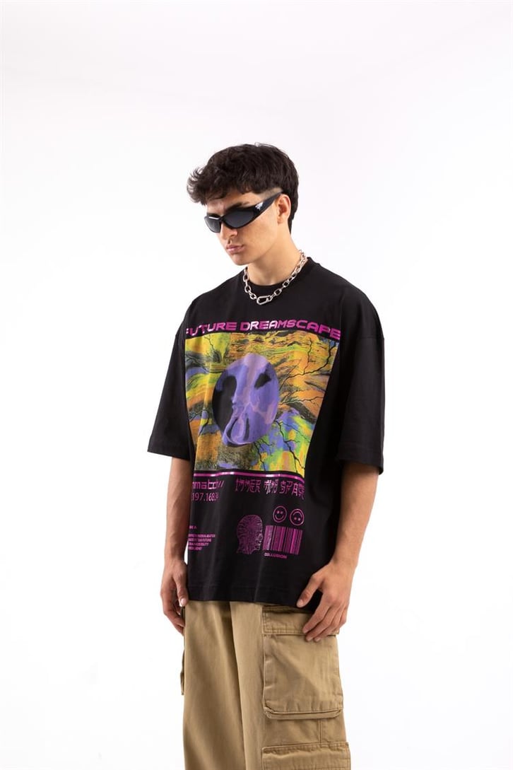 Future Dreamscape Baskılı Siyah Oversize Tshirt