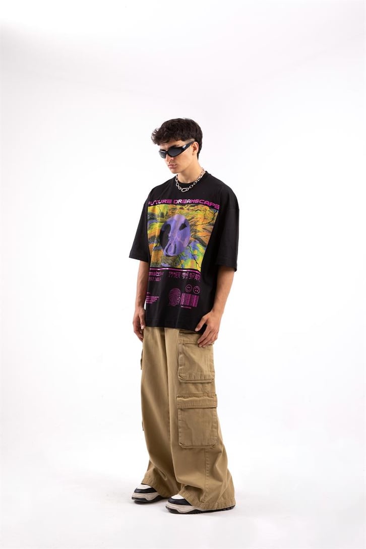 Future Dreamscape Baskılı Siyah Oversize Tshirt