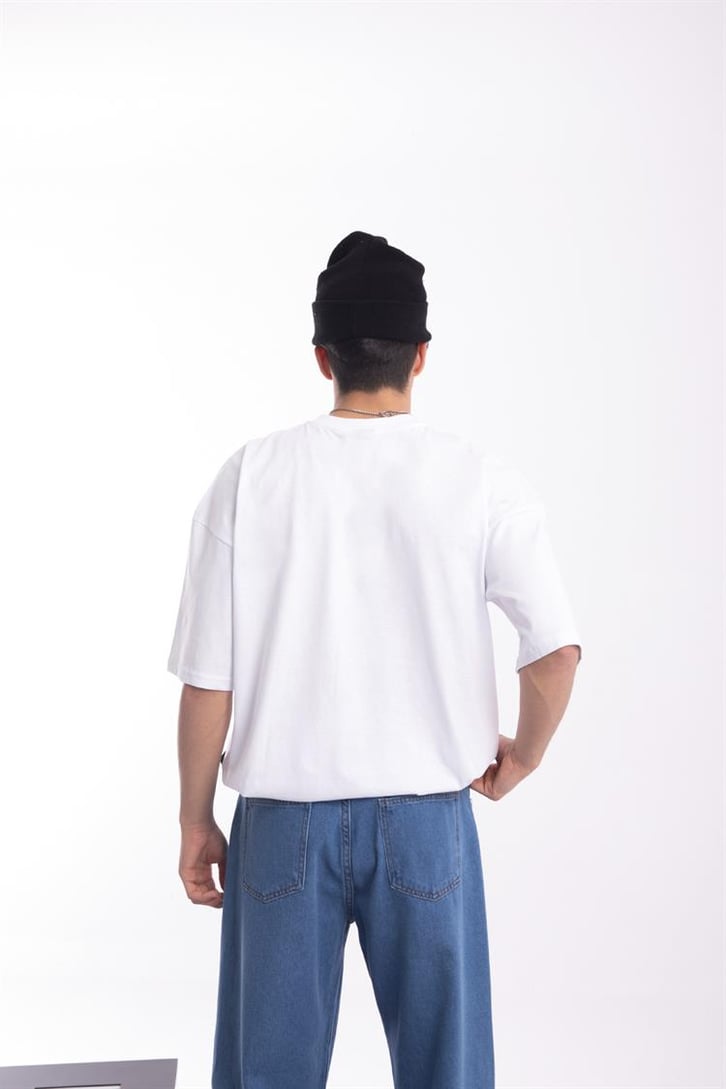 Futurehead Nakışlı Beyaz Oversize Tişört