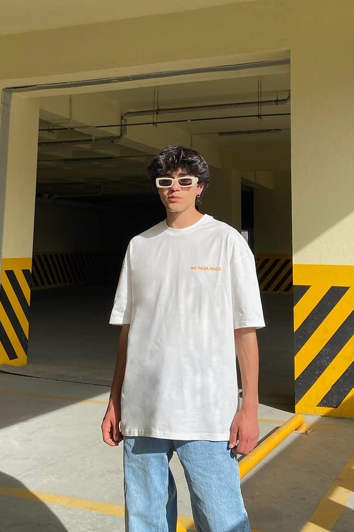Futures Back Baskılı Ekru Oversize Tshirt
