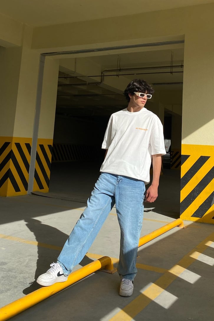 Futures Back Baskılı Ekru Oversize Tshirt