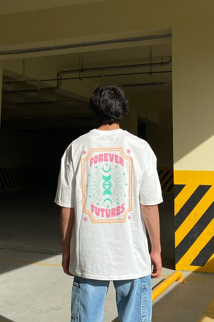 Futures Back Baskılı Ekru Oversize Tshirt