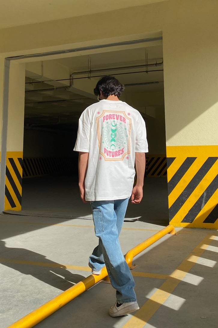 Futures Back Baskılı Ekru Oversize Tshirt