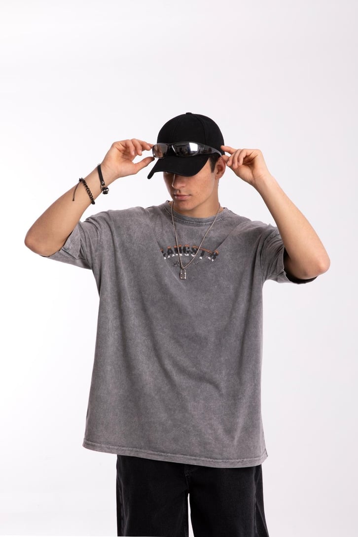 Gangster Baskılı Acid Wash Tshirt