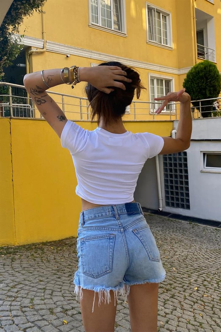 Gloyh Baskılı Beyaz Crop