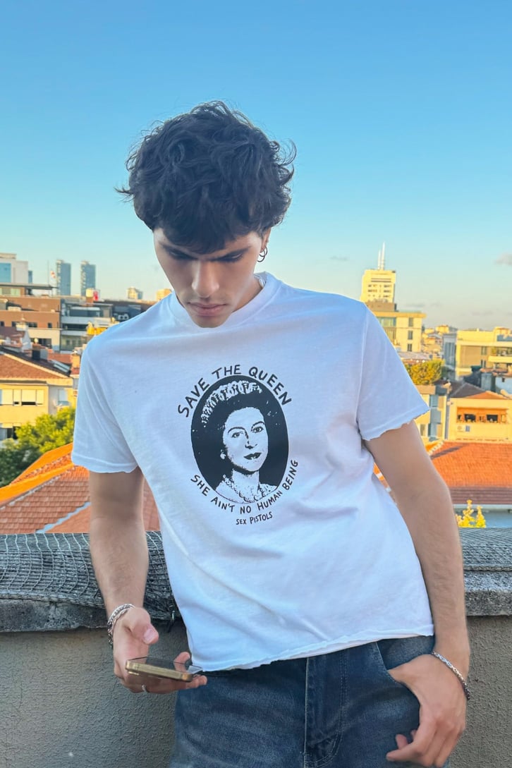 God Save The Queen Baskılı Boxy Fit Tişört