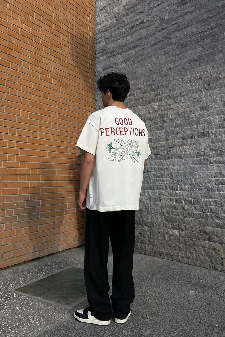 Good Perception Nakışlı Ekru Oversize Tişört