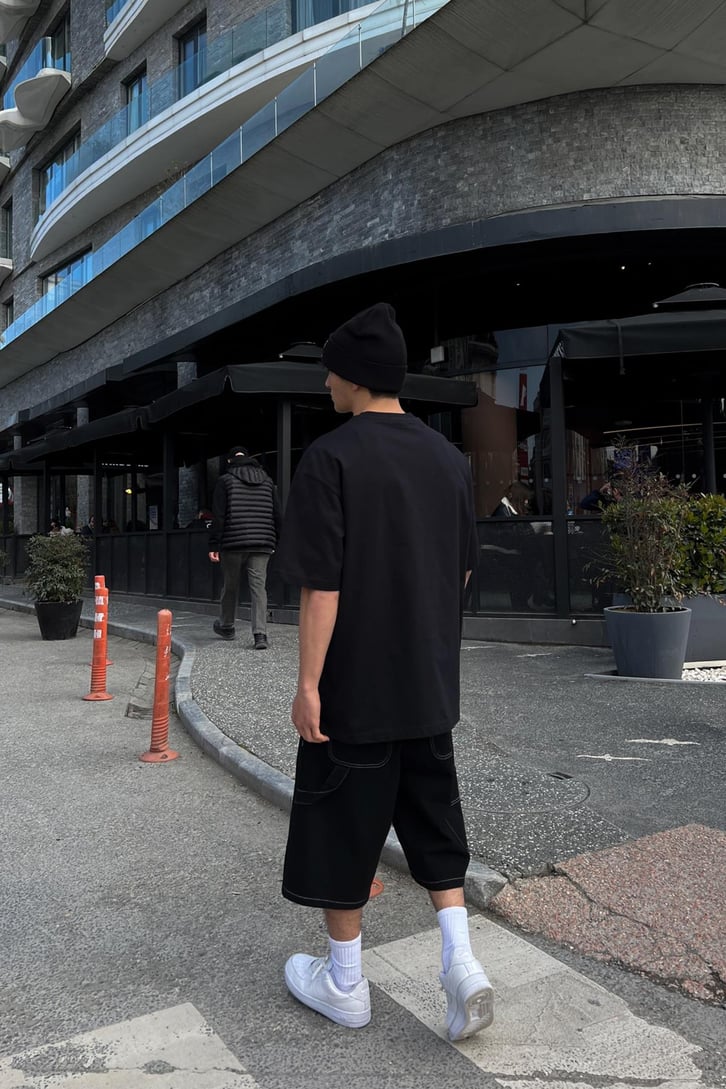 Gothic Baskılı Siyah Oversize Tişört
