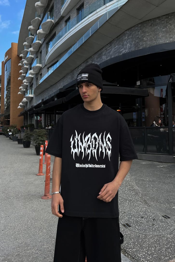Gothic Baskılı Siyah Oversize Tişört