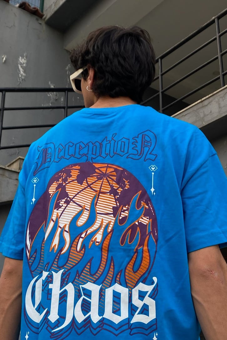 Gothic Deception Baskılı Oversize Tshirt