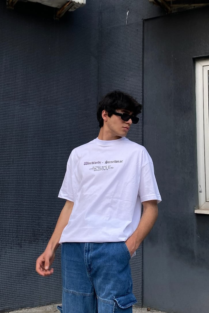 Gothic Deception Baskılı Oversize Tshirt