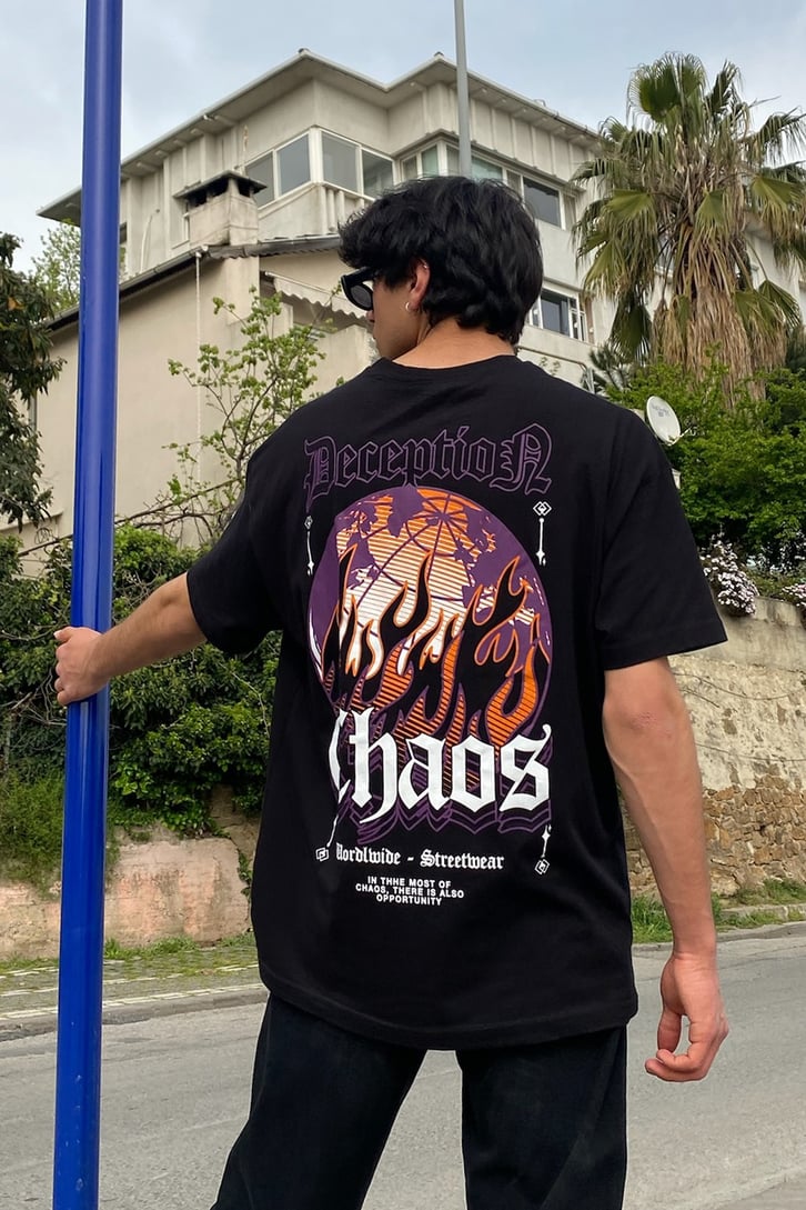 Gothic Deception Baskılı Oversize Tshirt