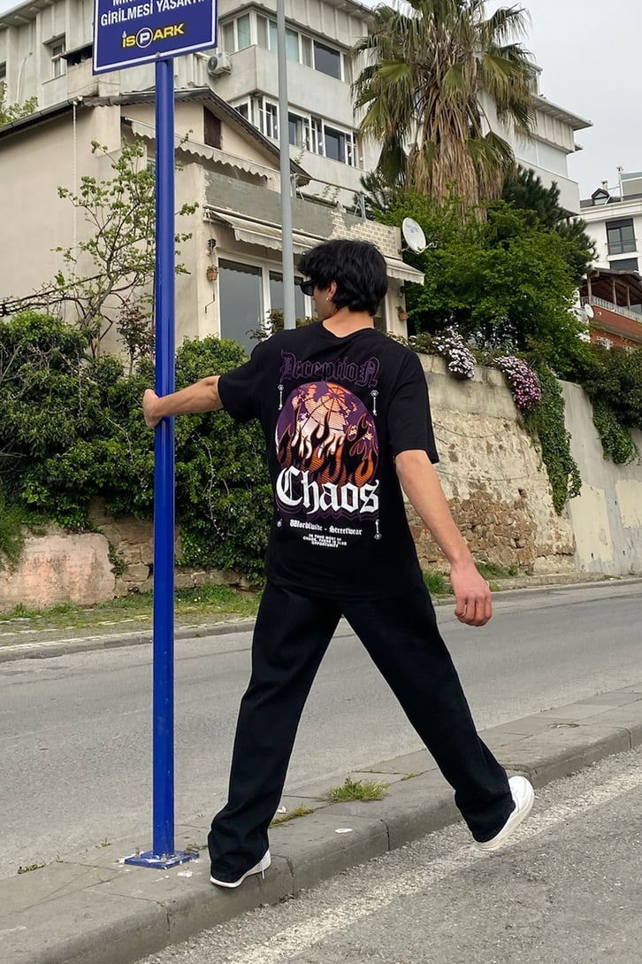 Gothic Deception Baskılı Oversize Tshirt
