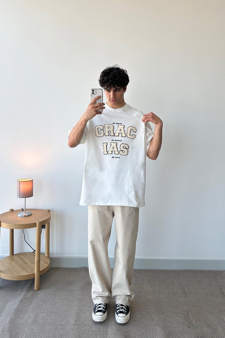 Grac Nakışlı Beyaz Oversize Tişört