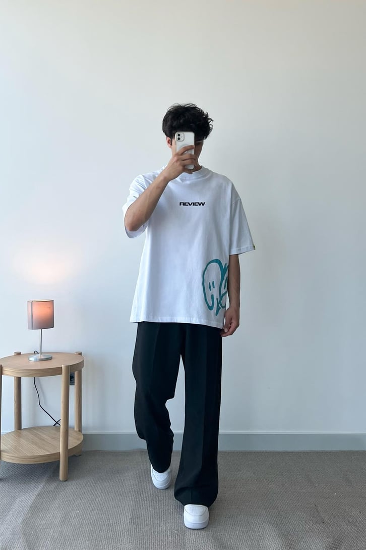 Graffiti Baskılı Beyaz Oversize Tişört