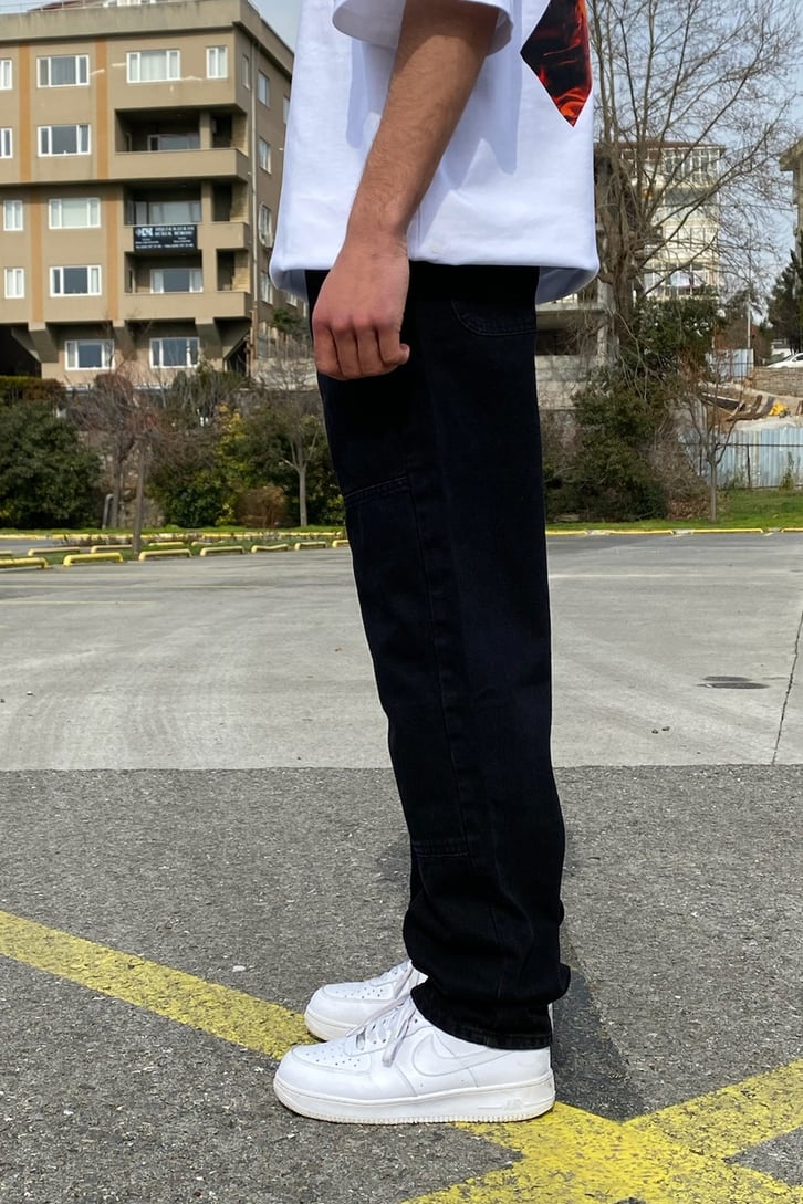 Graffiti Printed Siyah Carpenter Jean