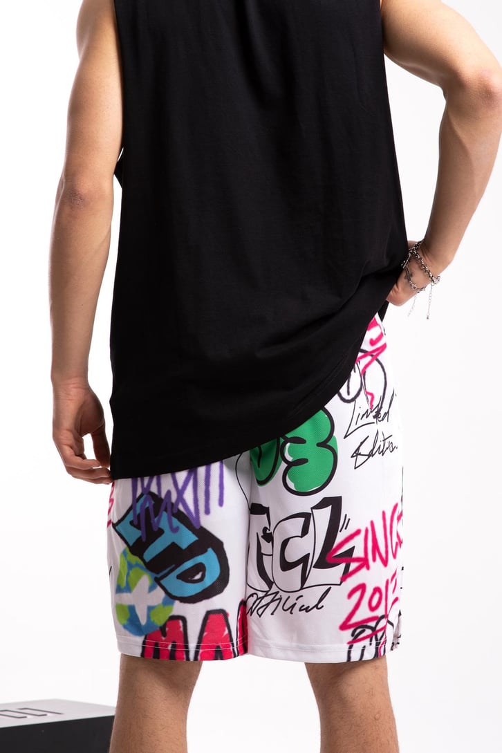 Graffiti Text Printed Beyaz Şort