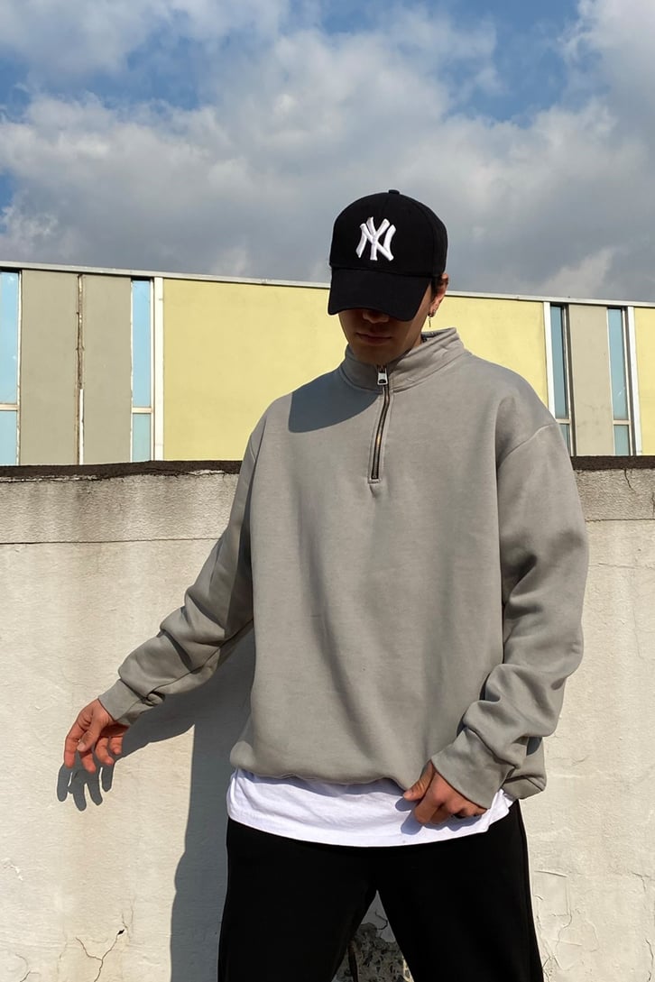 Gray Overisze Semi Zip-Up Basic Sweatshirt