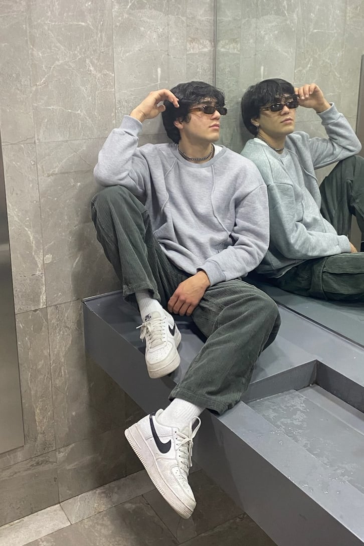 Gri Dikiş Detay Basic Sweatshirt