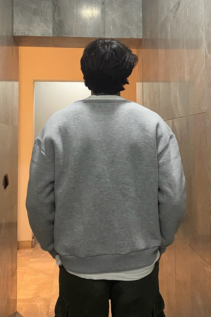 Gri Dikiş Detay Basic Sweatshirt