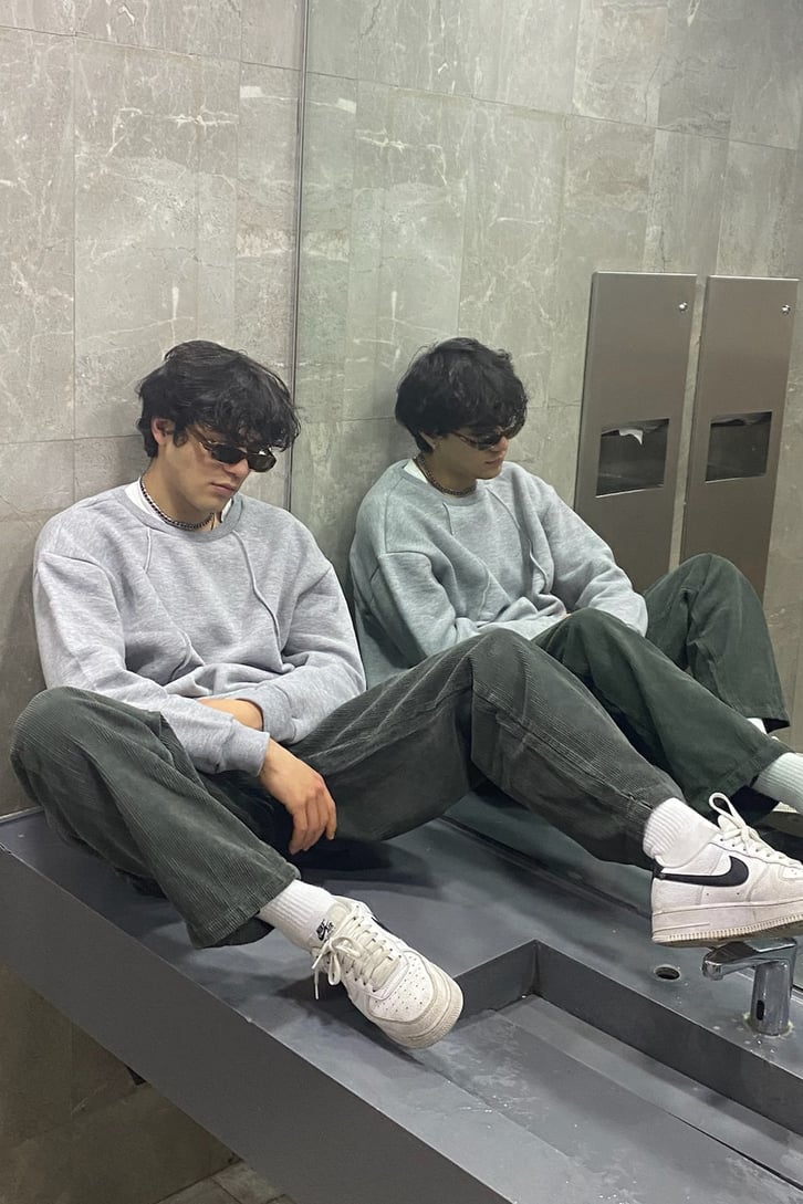 Gri Dikiş Detay Basic Sweatshirt