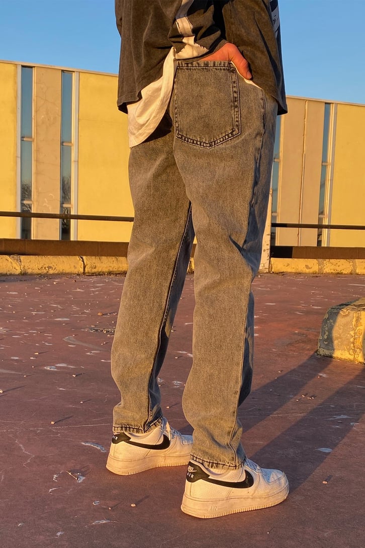 Gri Taşlamalı Regular Fit Jean