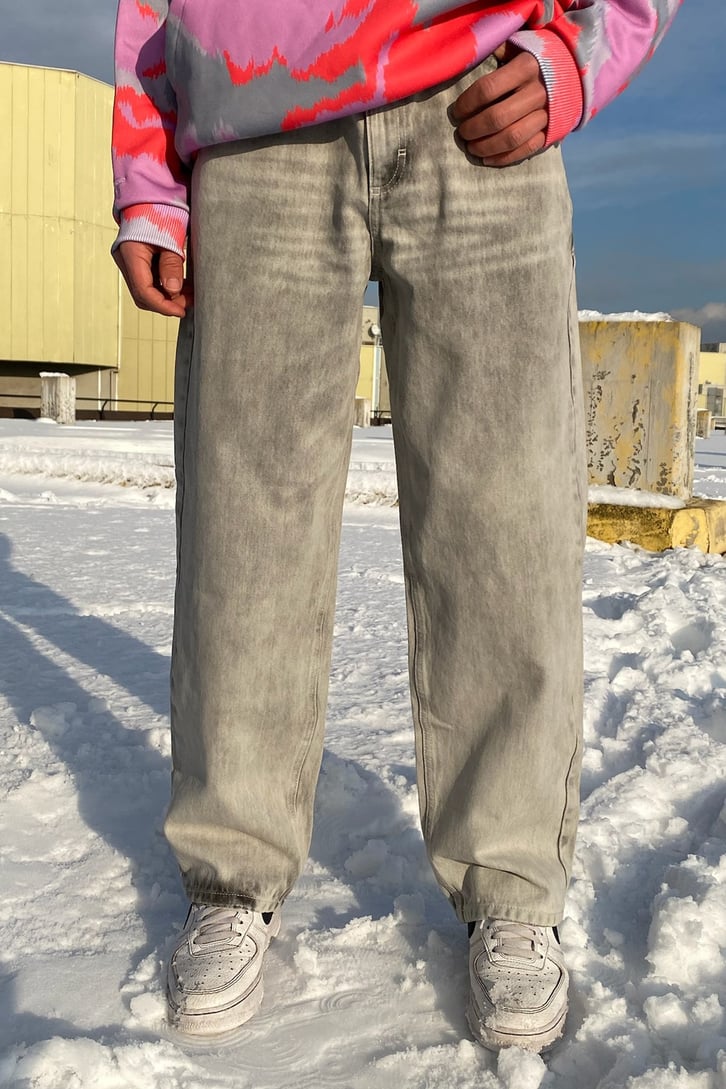 Gri Yıkamalı Baggy Fit Jean