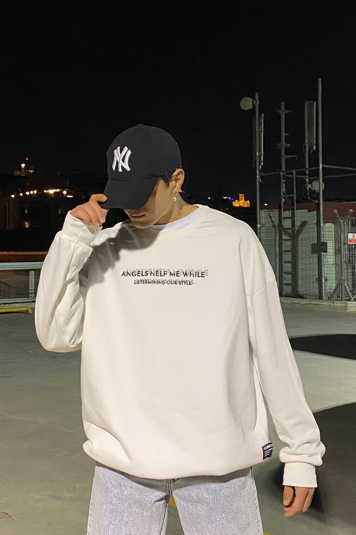 GUARDIANS ANGEL BASKILI OVERSIZE SWEATSHIRT