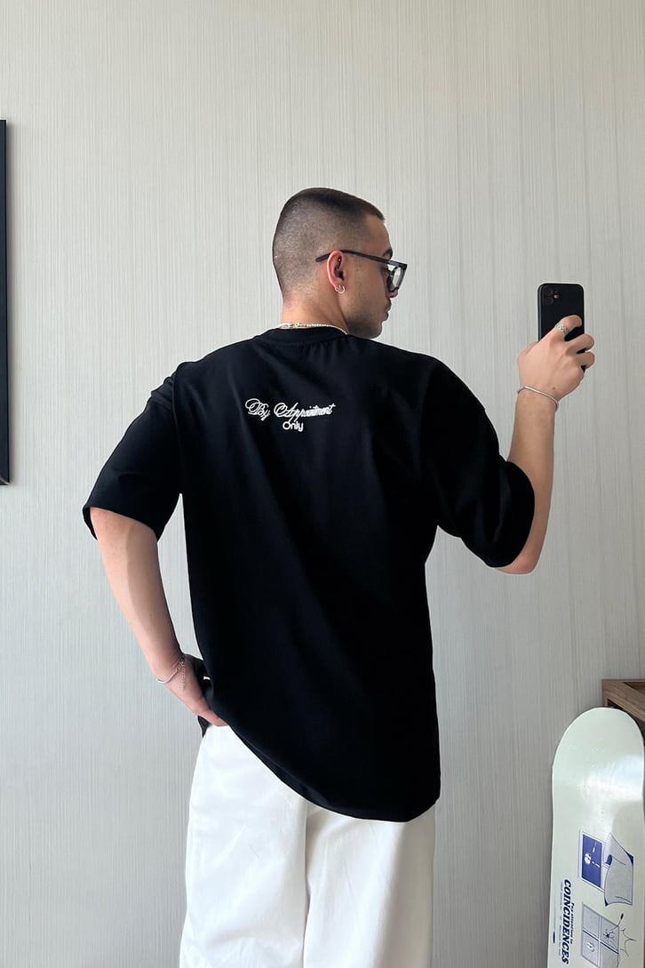 H Old Money Vibe Nakışlı Oversize Tişört