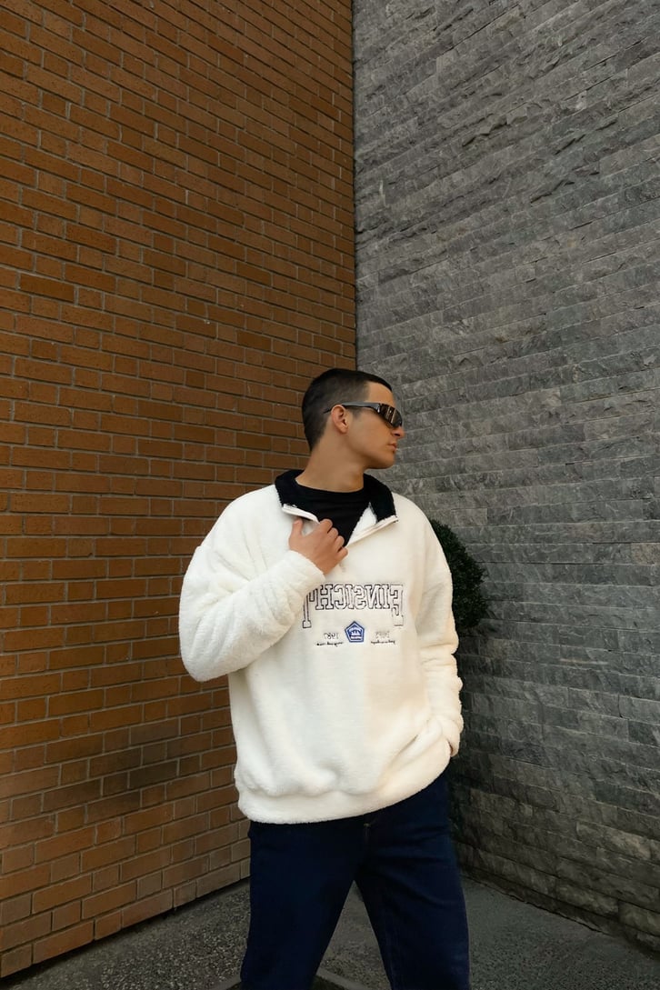 Half-Zip Nakışlı Peluş Sweatshirt