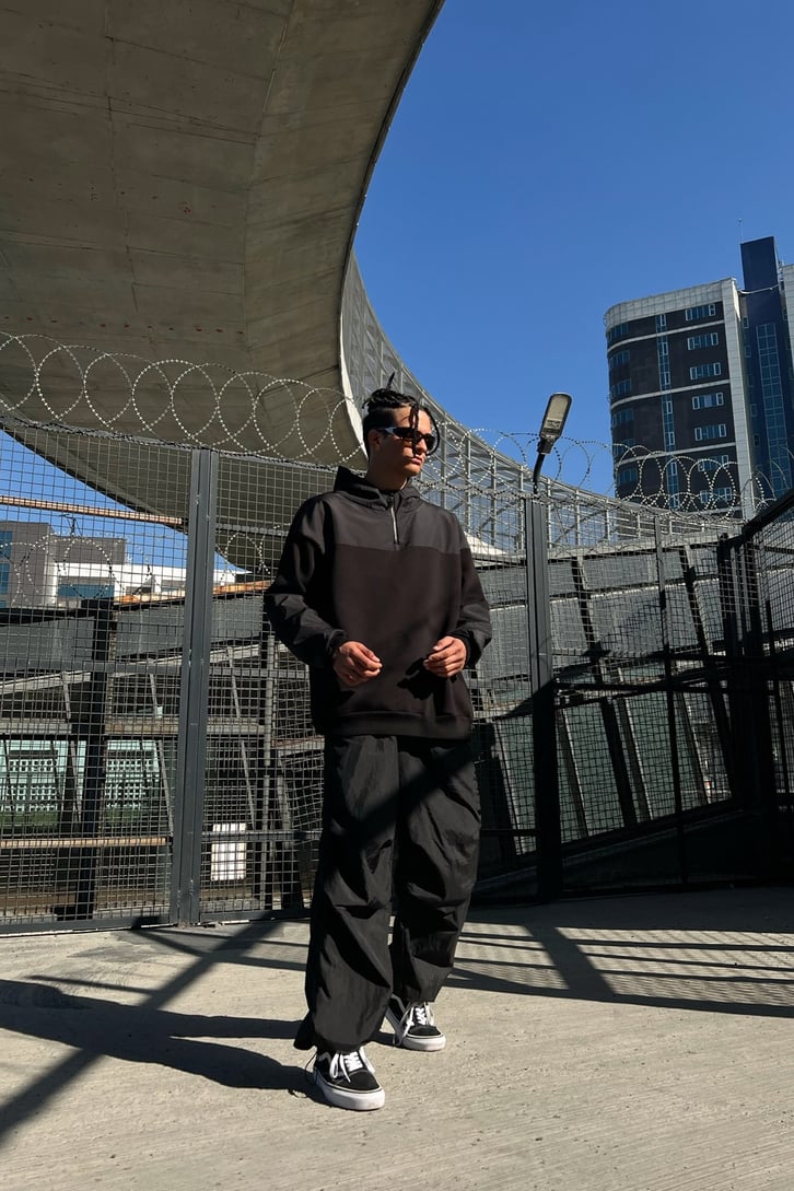 Half-Zip Oversize Sweatshirt