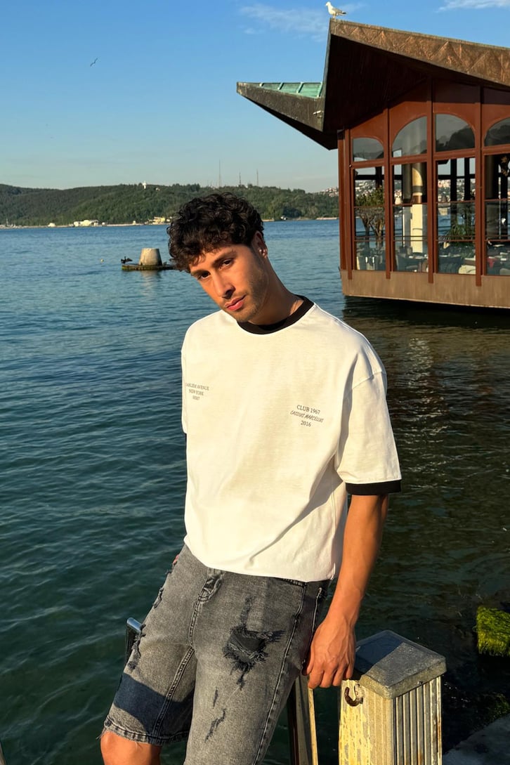 Harlem Baskılı Krem Oversize Tişört