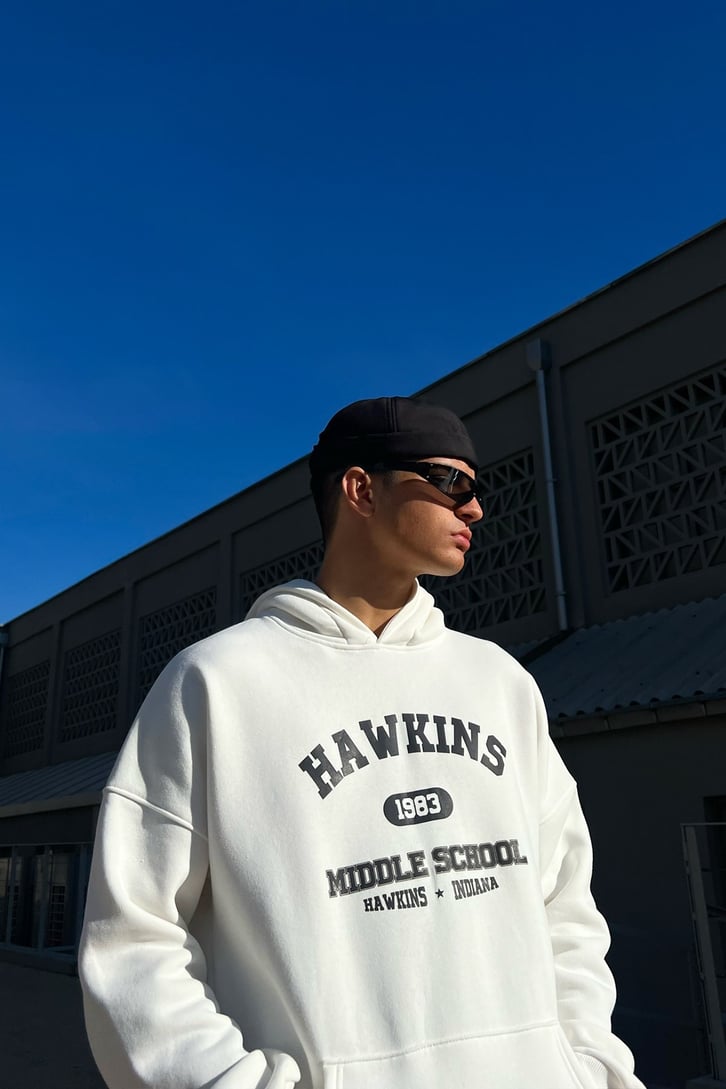 Hawkins Baskılı Beyaz Oversize Hoodie