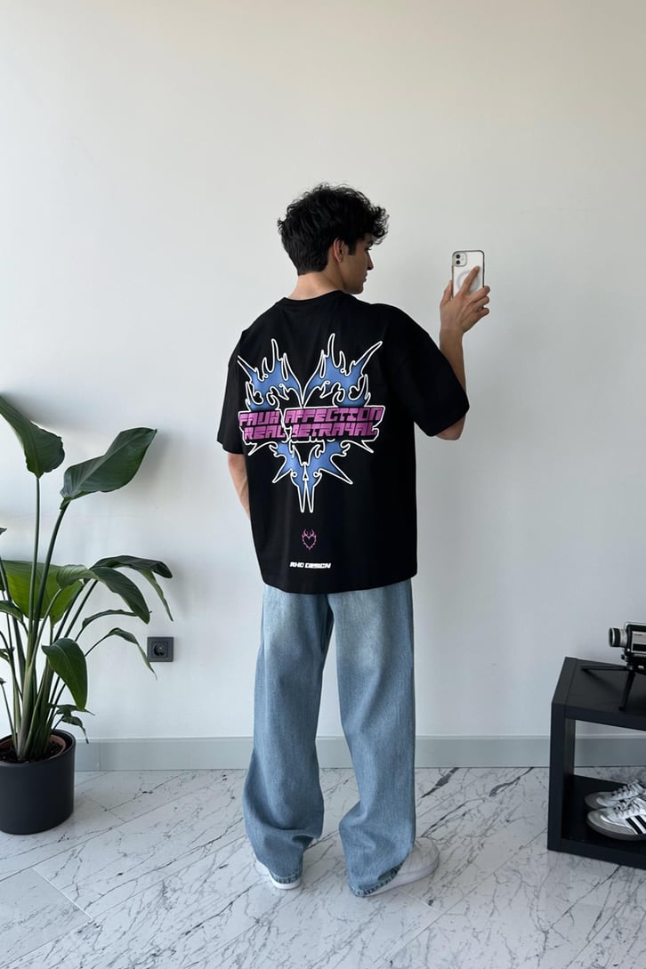 Heart Baskılı Siyah Oversize Tişört