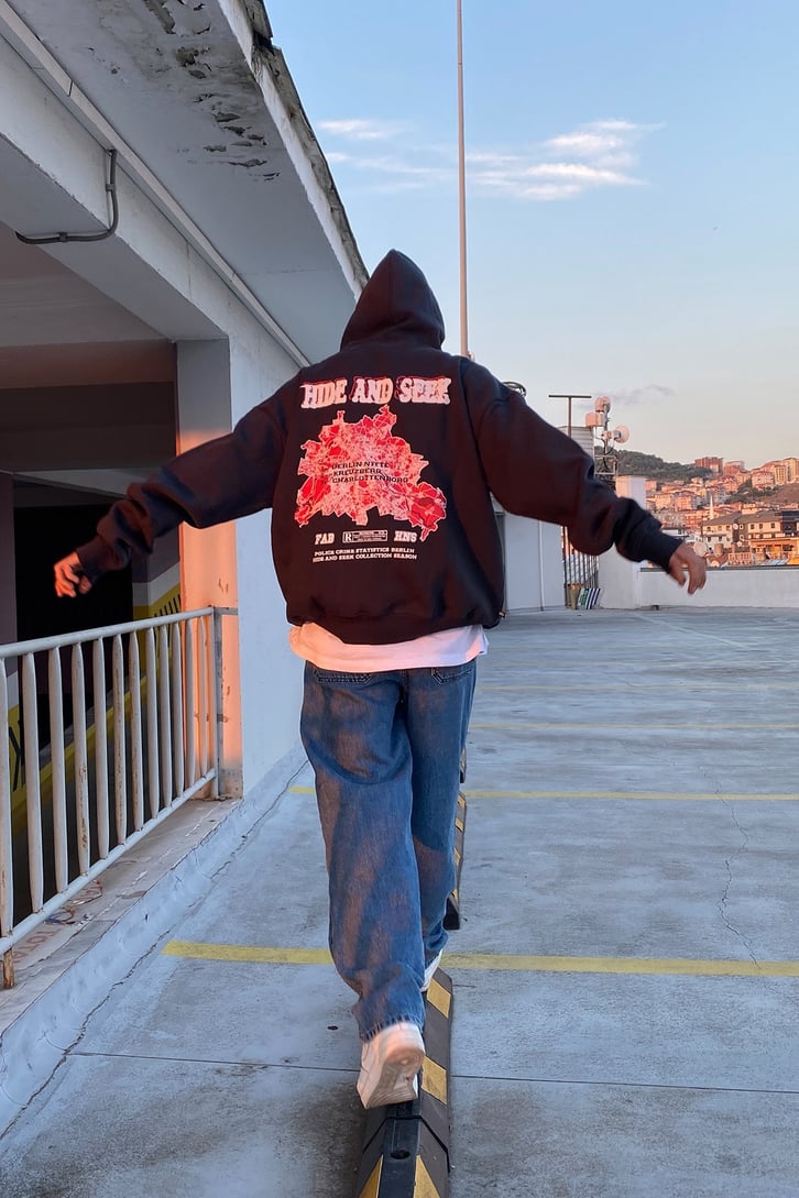 Hide And Seel Printed Oversize Hoodie
