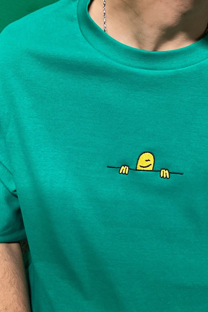 Hiding Smiley Nakışlı Yeşil Oversize Tshirt
