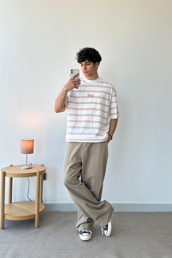 High Scool Baskılı Çizgili Ekru Oversize Tişört