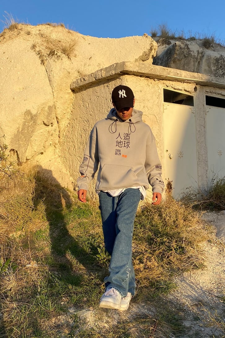 HIRAGANA BASKILI OVERSIZE HOODIE