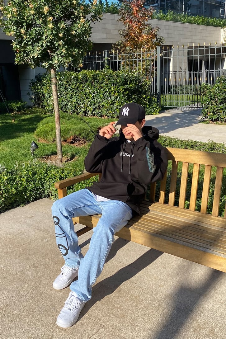 HOLOGRAM BASKILI OVERSIZE HOODIE