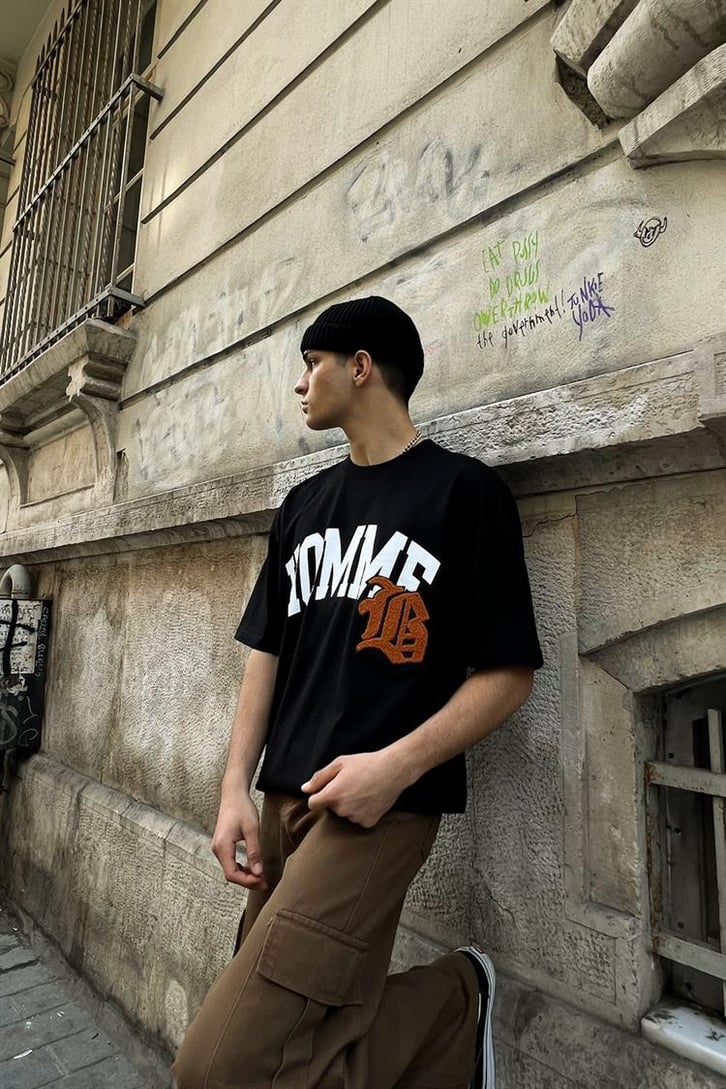 Homme Nakış Detaylı Siyah Oversize Tişört